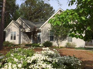 24 N Heathridge Dr, Sharpsburg, GA 30277