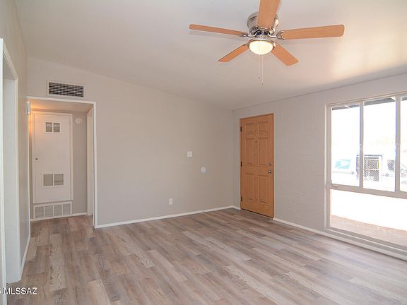 4th image of 22 S Avenue A