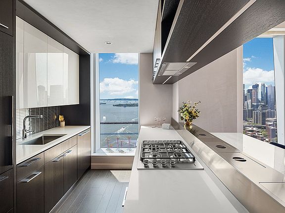 5th image of 252 South St #16M
