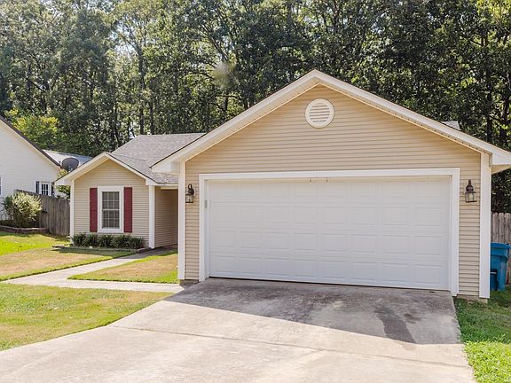 3rd image of 2809 Gage Dr