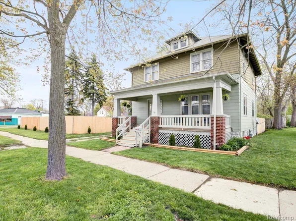 1308 10th St, Port Huron, MI 48060