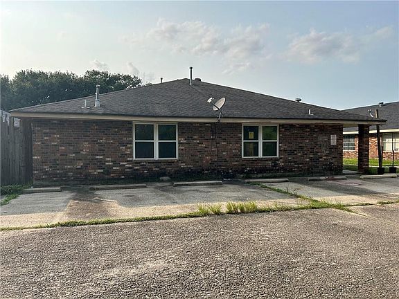 4th image of 10930 Roger Dr