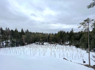 911 Live Oak Rd, Hayfork, CA 96041