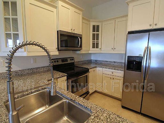 5th image of 445 N Orange Ave Unit 304