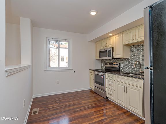 5th image of 608 Alpine Trail