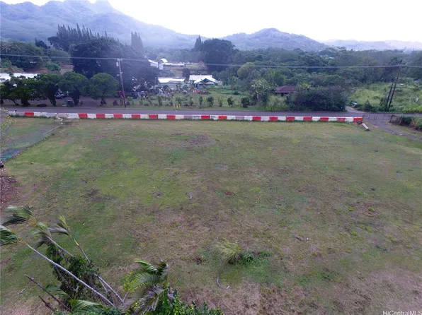 41-820 Kakaina St, Waimanalo, HI 96795