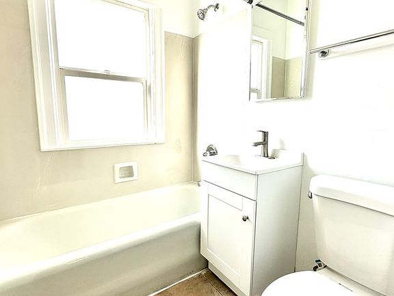 5th image of 3538 18th St APT 8