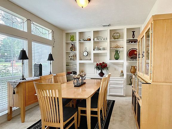 4th image of 2625 Braemar Ln