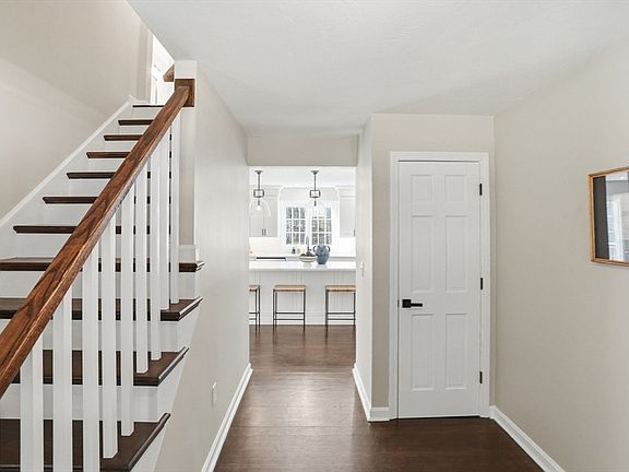 3rd image of 139 Rocky Hill Rd