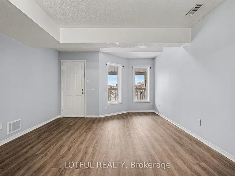 237 Loretta Ave S #9 — Photo 10