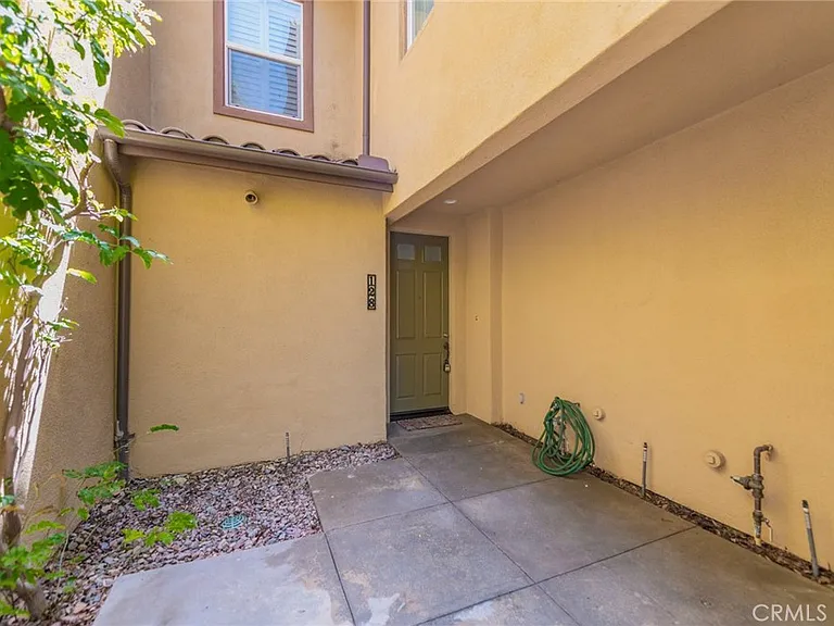 128 Coral Rose — Photo 3