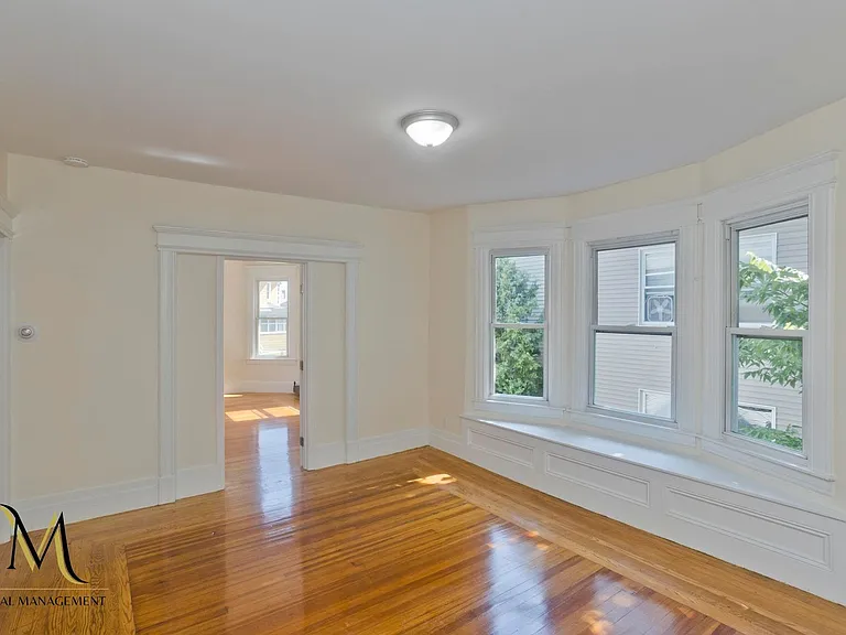 20 Sachem St — Photo 1