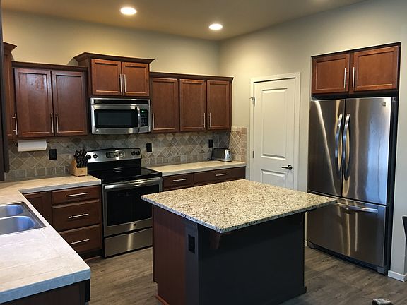 3rd image of 724 206th Street Ct E