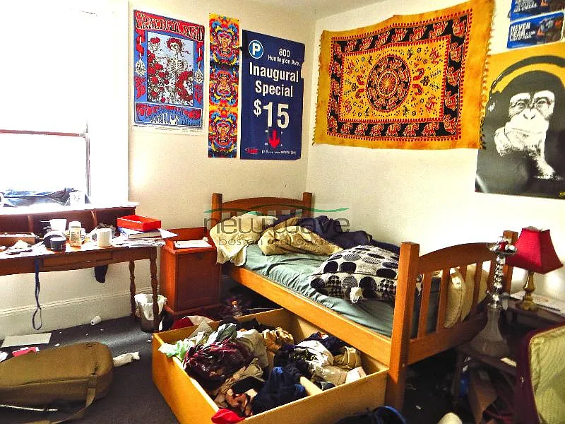 4 bed, 9999 sqft, $4,600 — Photo 4