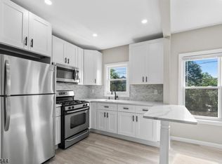 14 Orchard St, Bloomfield, NJ 07003