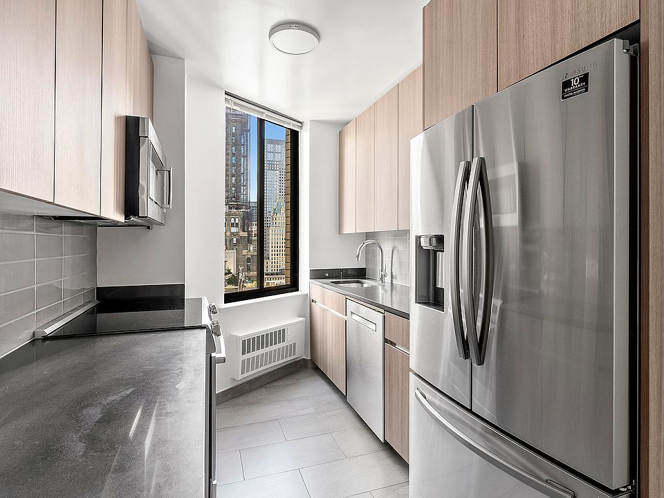 1st image of 800 5th Ave APT 20C