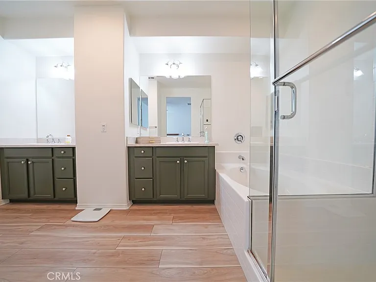 28635 Pietro Dr — Photo 10