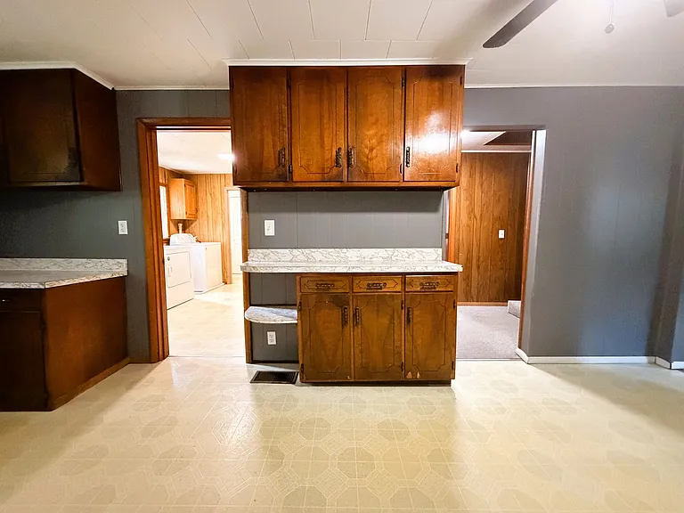 102 Church St — Photo 15