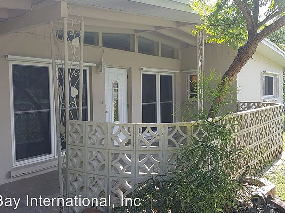 3rd image of 2912 Greenbriar St