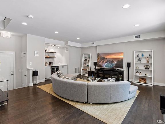 4th image of 1961 W 34th Avenue