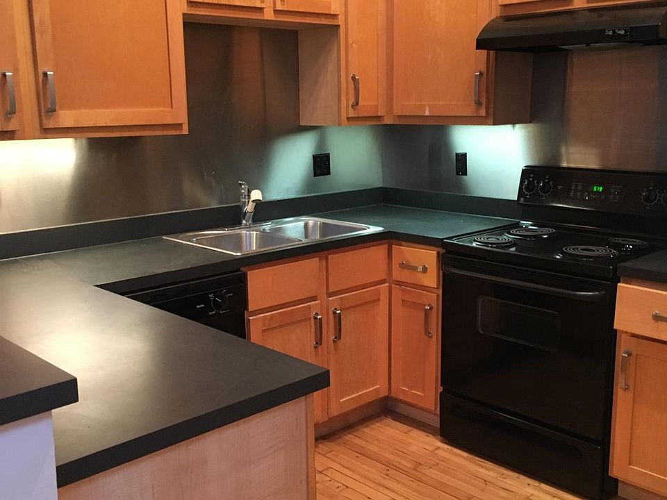 1st image of 921 Olive St