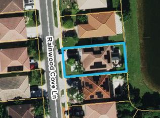 6698 Rainwood Cove Ln, Lake Worth, FL 33463