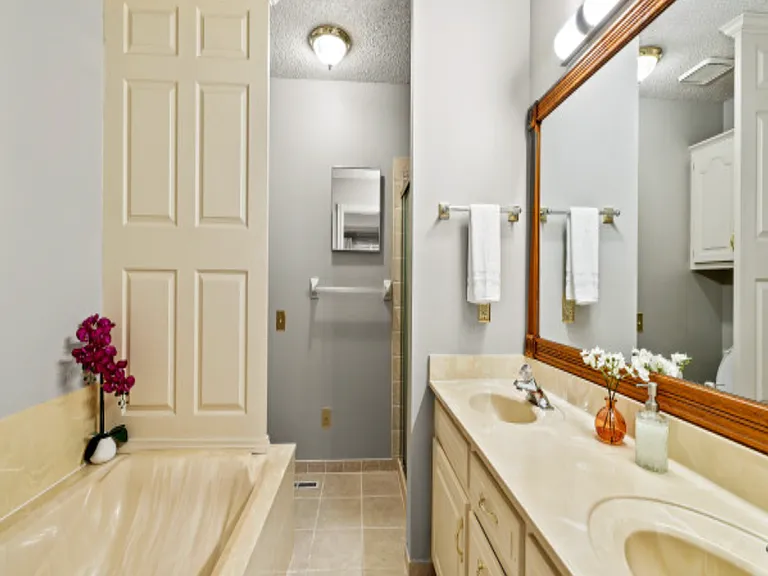 1841 E Lark St #1843 — Photo 13