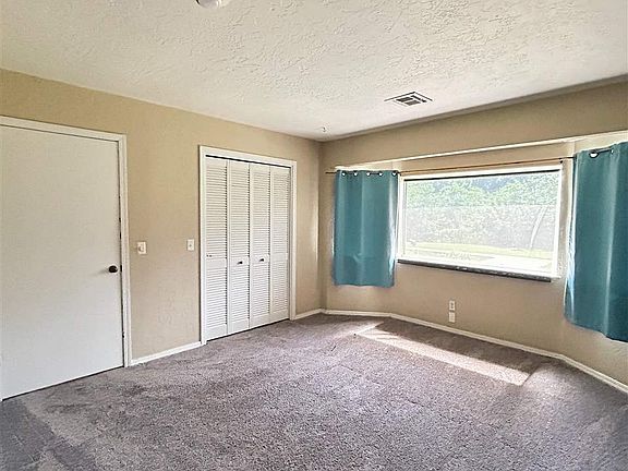 3rd image of 673 Ketch Creek Dr