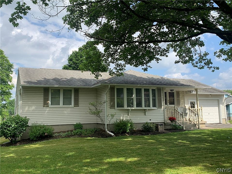 1st image of 107 Daniel Dr