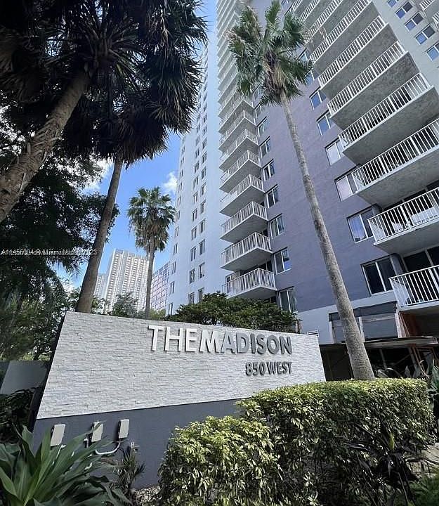 1st image of 850 N Miami Ave #1107