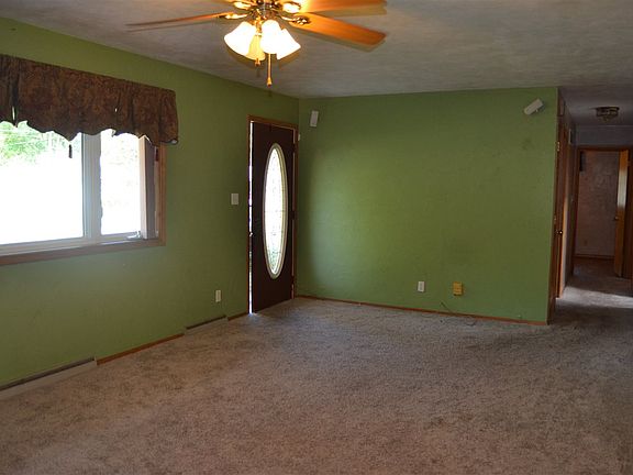 3rd image of 196 Home Ave