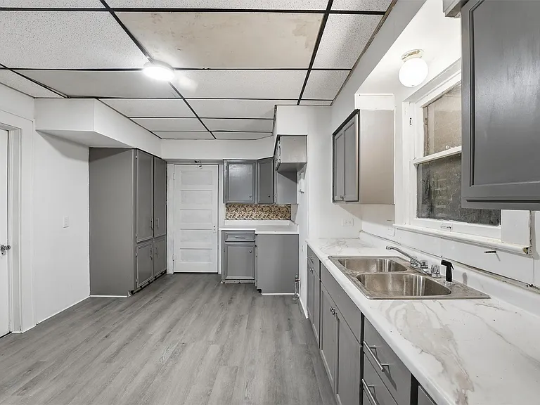 202 S Magnolia St — Photo 20