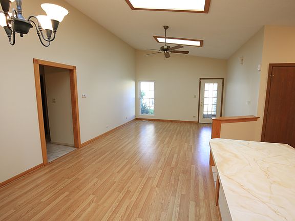 2nd image of 1255 Clematis Dr