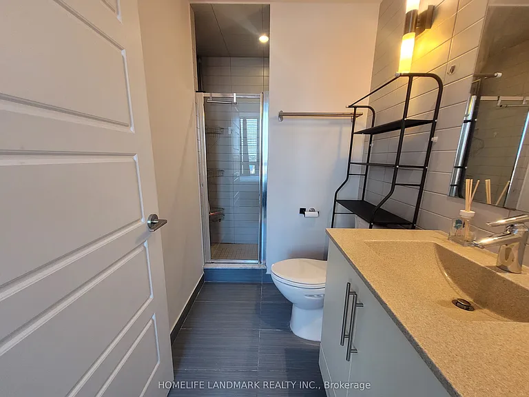 28 Linden St #502 — Photo 18