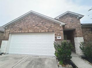 1111 Cloud Croft Ln, Rosenberg, TX 77469