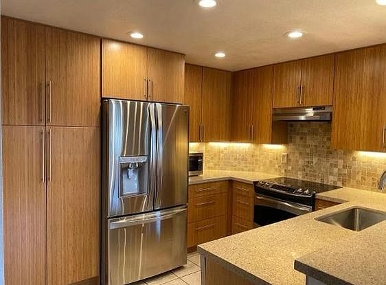 1st image of 630 N San Pedro St APT 2A