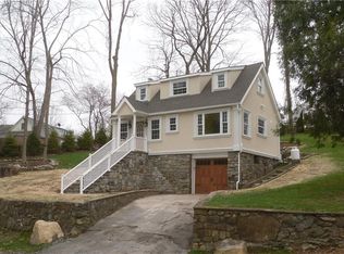 556 Lake Shore Dr, Patterson, NY 12563