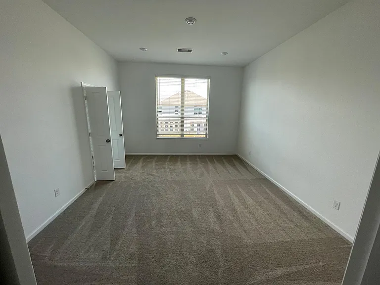 4135 Balboa Dr — Photo 15