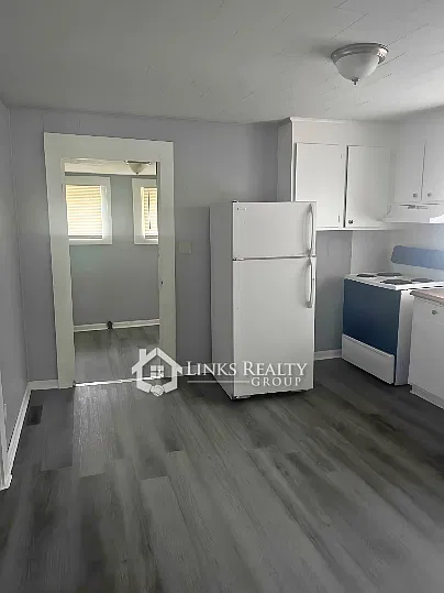 2 bed, $1,072 — Photo 3