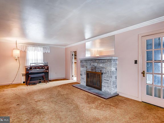 3rd image of 4409 Wilmar Ave