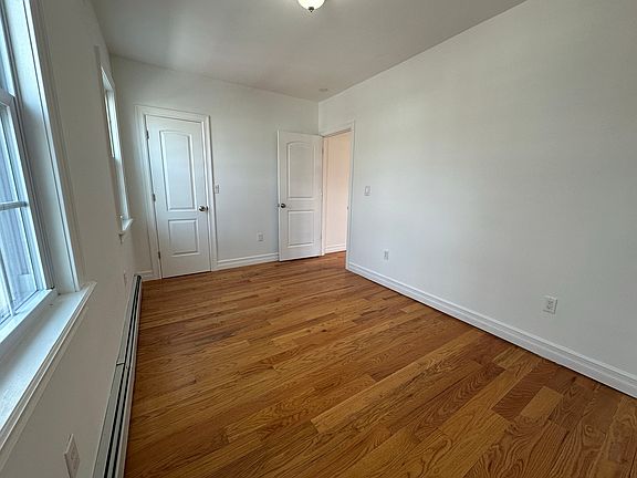 3rd image of 11812 190th St Floor 2