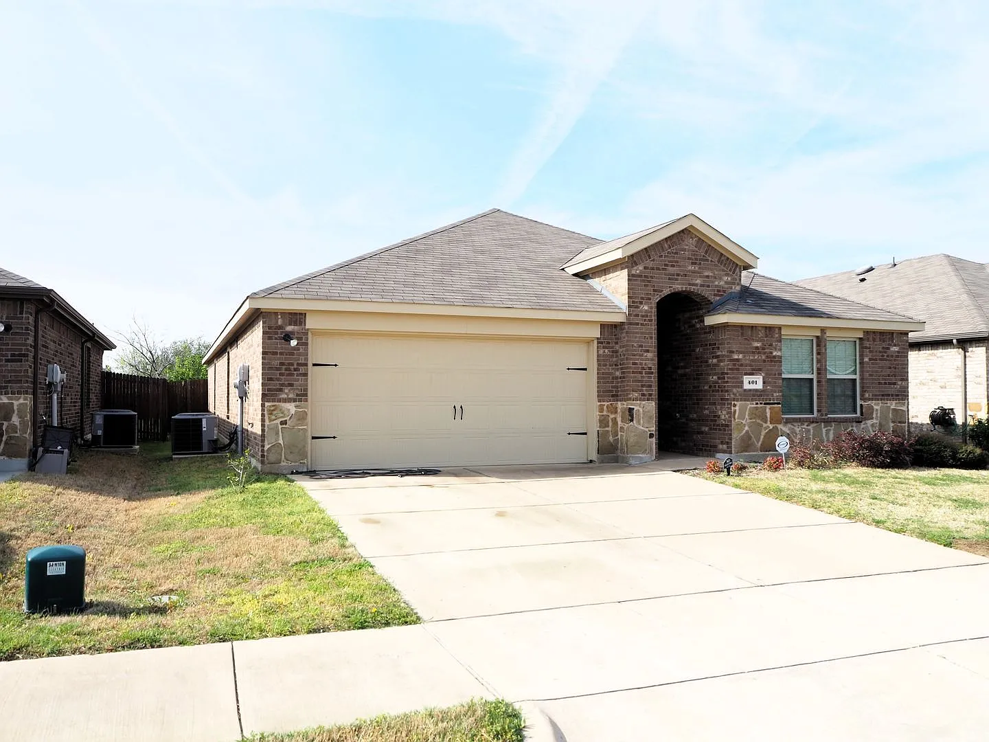 4 Bed 3 Bath in Denton — Photo 2