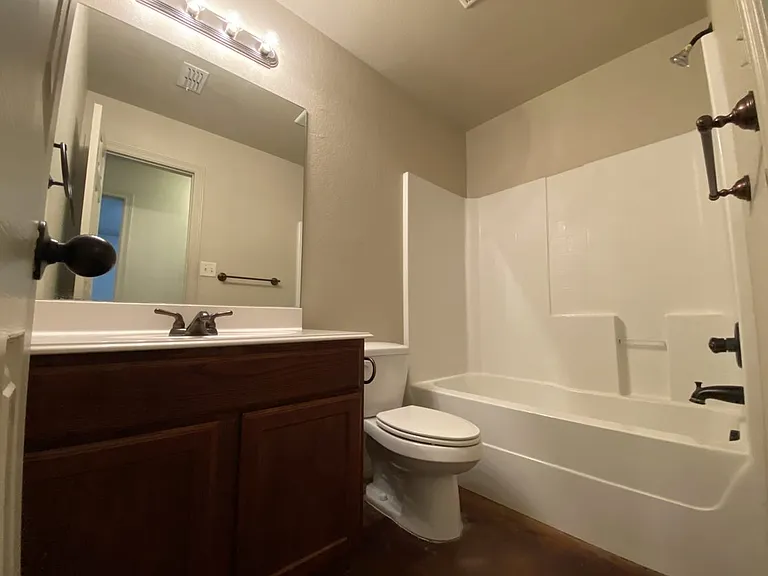 216 Andy Ln — Photo 6