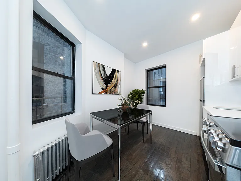 703 9th Ave #3B — Photo 4