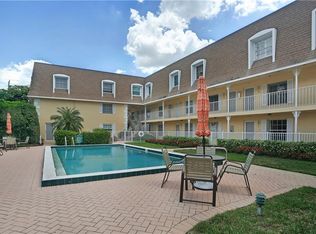 1222 Gordon Dr APT 8, Naples, FL 34102