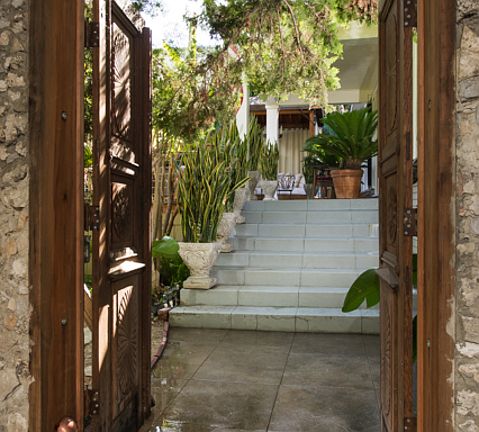 2nd image of 1401 N Harper Ave