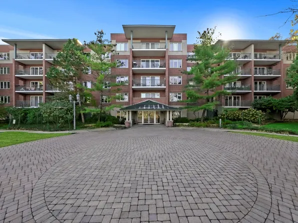 3900 W Bryn Mawr Ave APT 301, Chicago, IL 60659