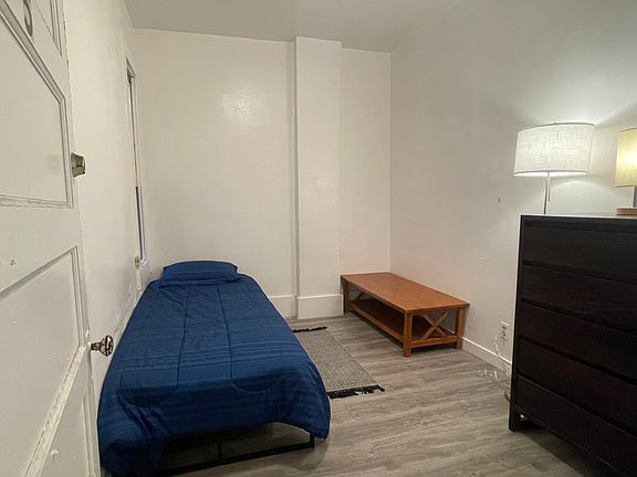 2nd image of 662 Jackson St #205
