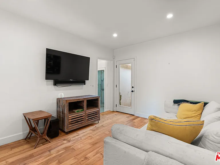 7560 McConnell Ave — Photo 11