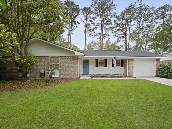 18 Canterbury Cir